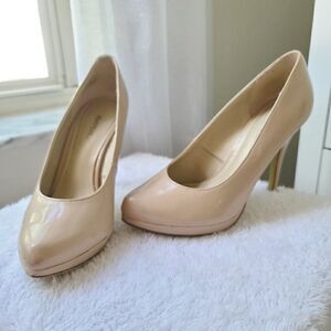 X-appeal heels size 7 beige